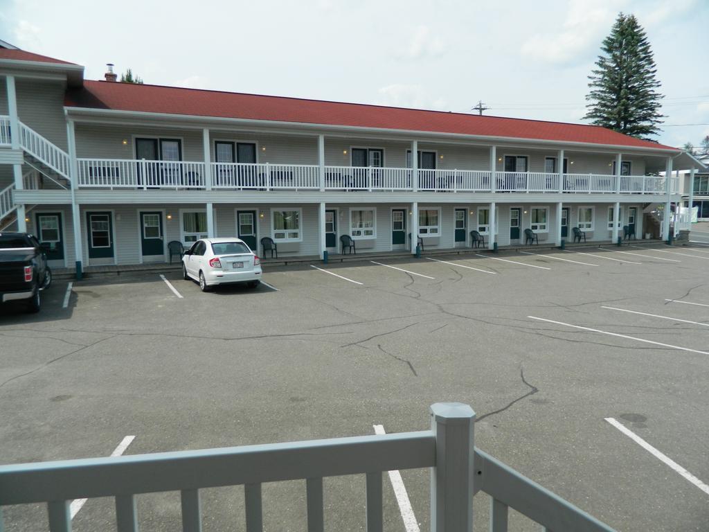 Hilltop Motel & Restaurant Grand Falls Room photo